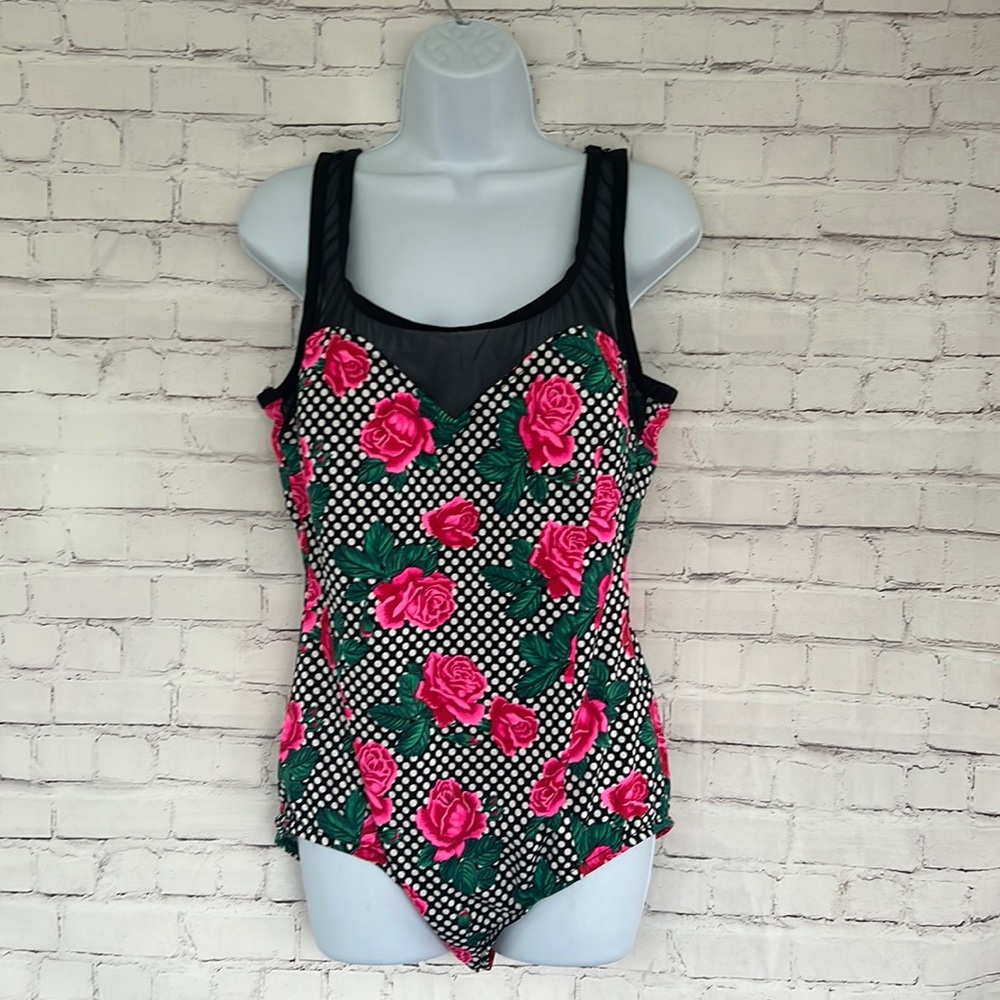 Authentic vintage 50/60’s shabby chic one piece bathing suit size 22W/42